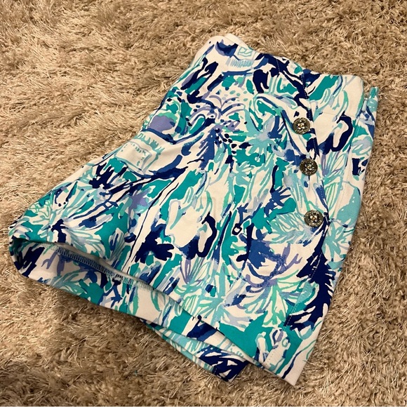 Lilly Pulitzer shorts - Picture 1 of 3